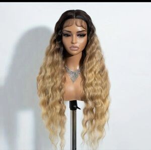 Long Wavy Ombre Wig READ DESCRIPTION ☆ Beautiful Wig ☆